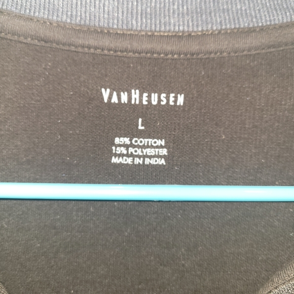 2 Van Heusen long sleeves - Picture 6 of 8